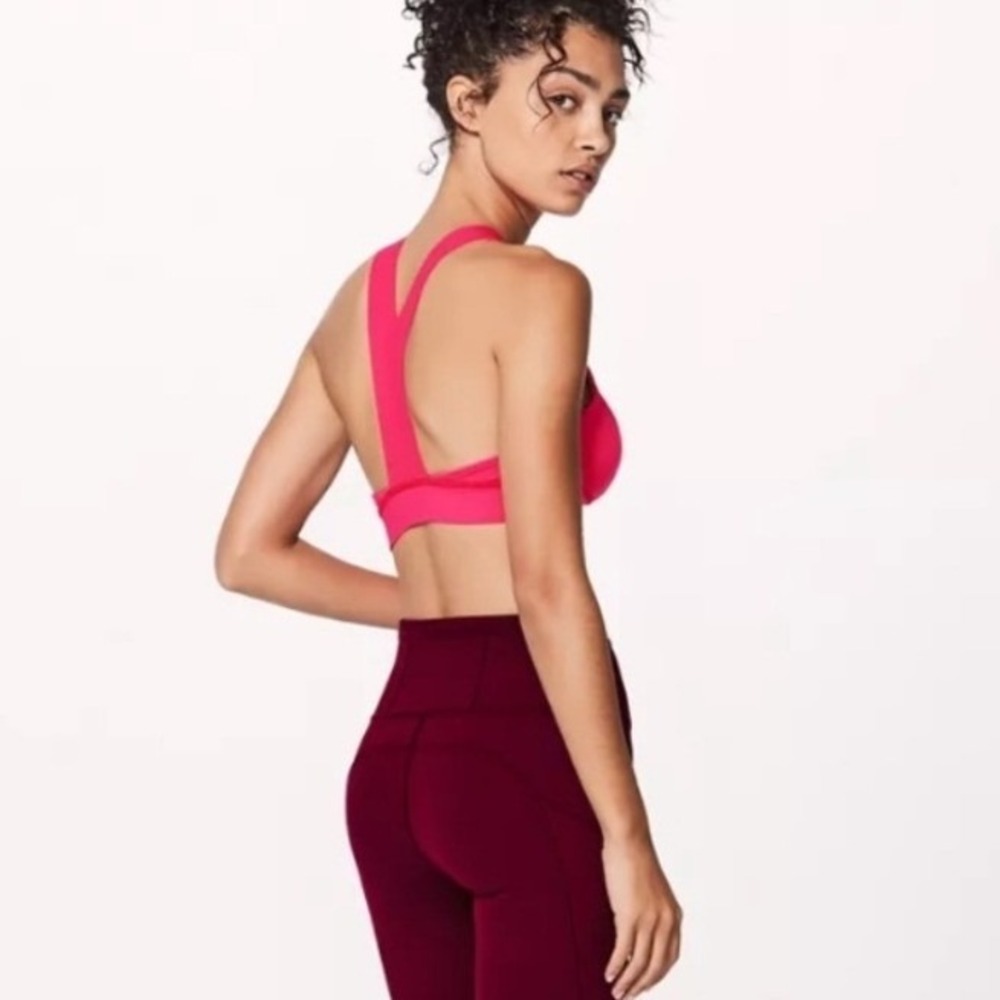 Lululemon Fast and Free Bra‎ Women 4 Razzle Pink  High Neck Nulux W7AYSS